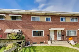 6 Judith Ann Dr, Mount Prospect, IL 60056 - Photo 2