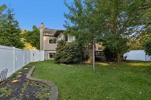 2489 Willoughby Ln, Aurora, IL 60502 - Photo 20