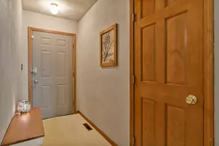 645 Winfield Dr, South Beloit, IL 61080 - Photo 12