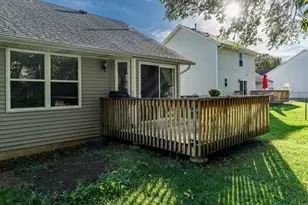 645 Winfield Dr, South Beloit, IL 61080 - Photo 6