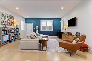 3033 N Clybourn Ave, Chicago, IL 60618 - Photo 12
