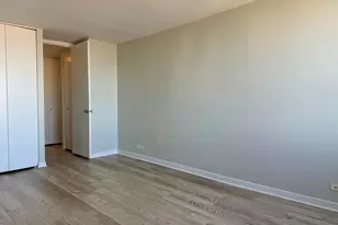 655 W Irving Park Rd, Chicago, IL 60613 - Photo 14