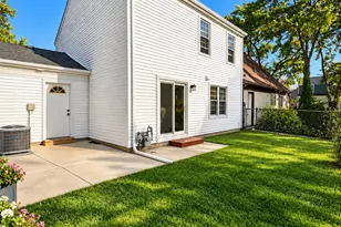 3S120 Briarwood Dr, Warrenville, IL 60555 - Photo 20