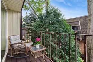 1835 Tanglewood Dr, Glenview, IL 60025 - Photo 10