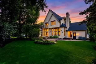 849 E Hillside Rd, Naperville, IL 60540 - Photo 2