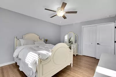 9248 S 89th Avenue, Hickory Hills, IL 60457 - Photo 18