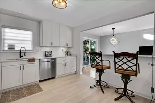 9248 S 89th Ave, Hickory Hills, IL 60457 - Photo 10