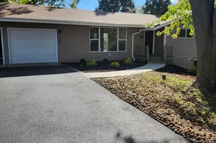 21309 Robin Rd, Harvard, IL 60033 - Photo 2