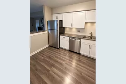 674 Pinecrest Drive #302, Prospect Heights, IL 60070 - Photo 4