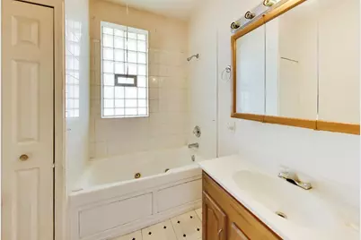 4950 W Fletcher Street, Chicago, IL 60641 - Photo 16