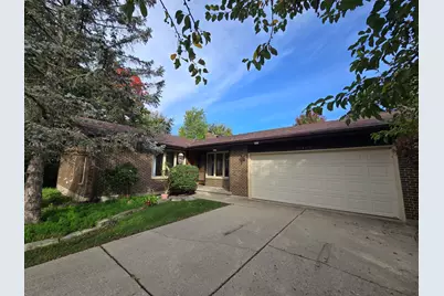 10852 W Fairbanks Avenue, Beach Park, IL 60099 - Photo 2