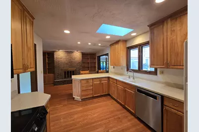 10852 W Fairbanks Avenue, Beach Park, IL 60099 - Photo 4
