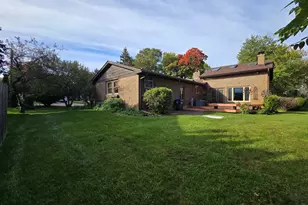 10852 W Fairbanks Ave, Beach Park, IL 60099 - Photo 38