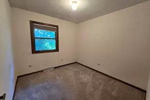 10852 W Fairbanks Ave, Beach Park, IL 60099 - Photo 32