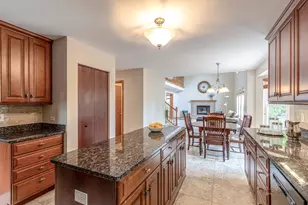 270 W Winding Trail Cir, Round Lake, IL 60073 - Photo 14