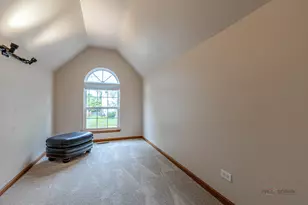 270 W Winding Trail Cir, Round Lake, IL 60073 - Photo 34