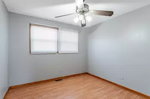 7832 Lamon Ave, Burbank, IL 60459 - Photo 16