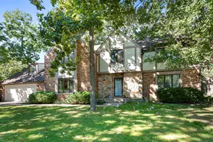 22214 S Gawain Dr, Shorewood, IL 60404 - Photo 2