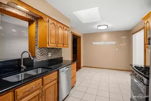 23324 W Leach Dr, Plainfield, IL 60586 - Photo 8