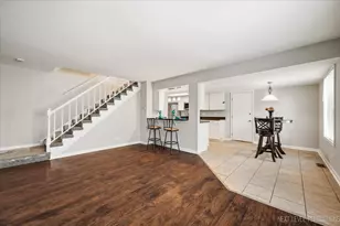 2S759 Winchester Circle, Warrenville, IL 60555 - Photo 4