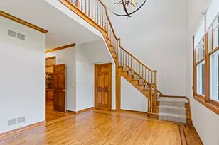 390 Grandview Ave, Glen Ellyn, IL 60137 - Photo 6