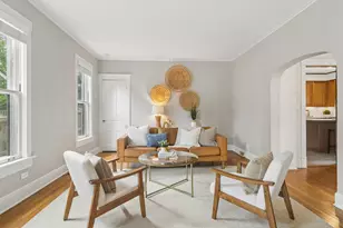 135 W Russell St, Barrington, IL 60010 - Photo 4