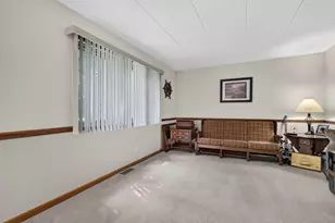2752 Harbor Dr, Joliet, IL 60431 - Photo 20