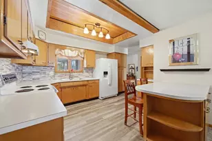 408 Sunset Ln, Mount Morris, IL 61054 - Photo 8