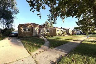 2321 S 24th Ave, Broadview, IL 60155 - Photo 4