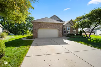 672 Sanctuary Lane, Joliet, IL 60435 - Photo 6