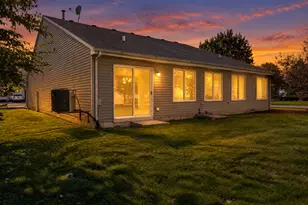 756 Glen Cove Ln, Pingree Grove, IL 60140 - Photo 14