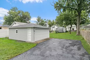 143 E Division St, Villa Park, IL 60181 - Photo 18