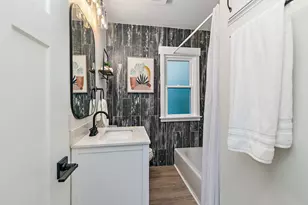 143 E Division St, Villa Park, IL 60181 - Photo 12
