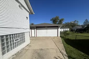 4210 Greenbrier Ln, Richton Park, IL 60471 - Photo 4