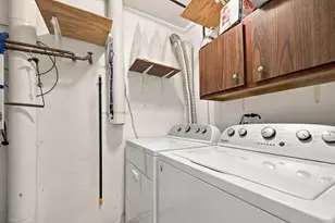4955 Kimball Hill Dr, Rolling Meadows, IL 60008 - Photo 24