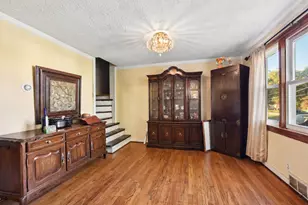 3409 N Betty Dr, Arlington Heights, IL 60004 - Photo 6