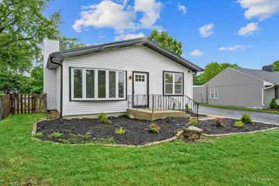 18172 W Twin Lakes Boulevard, Grayslake, IL 60030 - Photo 1