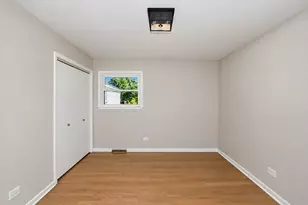255 E Parkside Ave, Lombard, IL 60148 - Photo 14