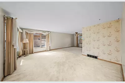 15354 Dobson Avenue, South Holland, IL 60473 - Photo 4