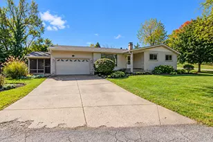 135 Hickory Rd, Lake in the Hills, IL 60156 - Photo 1
