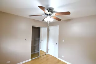210 E Myrick Ave, Addison, IL 60101 - Photo 20