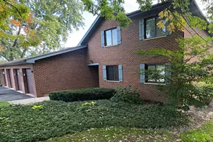 5365 Newport Dr, Lisle, IL 60532 - Photo 1