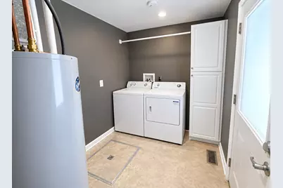 229 S Dearborn Avenue, Bradley, IL 60915 - Photo 6