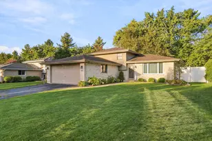 815 Pine Needle Ln, Joliet, IL 60432 - Photo 30