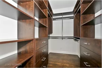 3356 N Marshfield Avenue #2, Chicago, IL 60657 - Photo 10