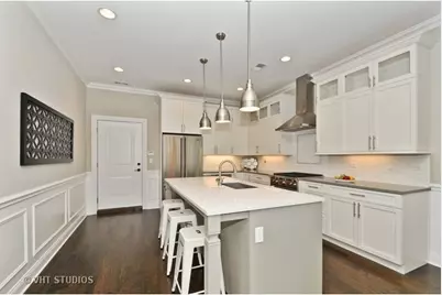 3356 N Marshfield Avenue #2, Chicago, IL 60657 - Photo 6