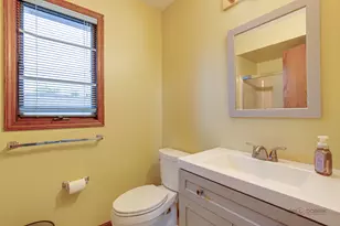 1613 Pebble Beach Dr, Hoffman Estates, IL 60169 - Photo 24