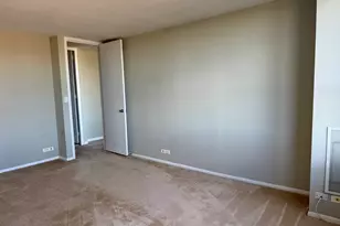 655 W Irving Park Rd, Chicago, IL 60613 - Photo 16