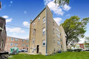 8911 Lamon Ave, Skokie, IL 60077 - Photo 28