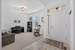 633 Verdi St, Woodstock, IL 60098 - Photo 2